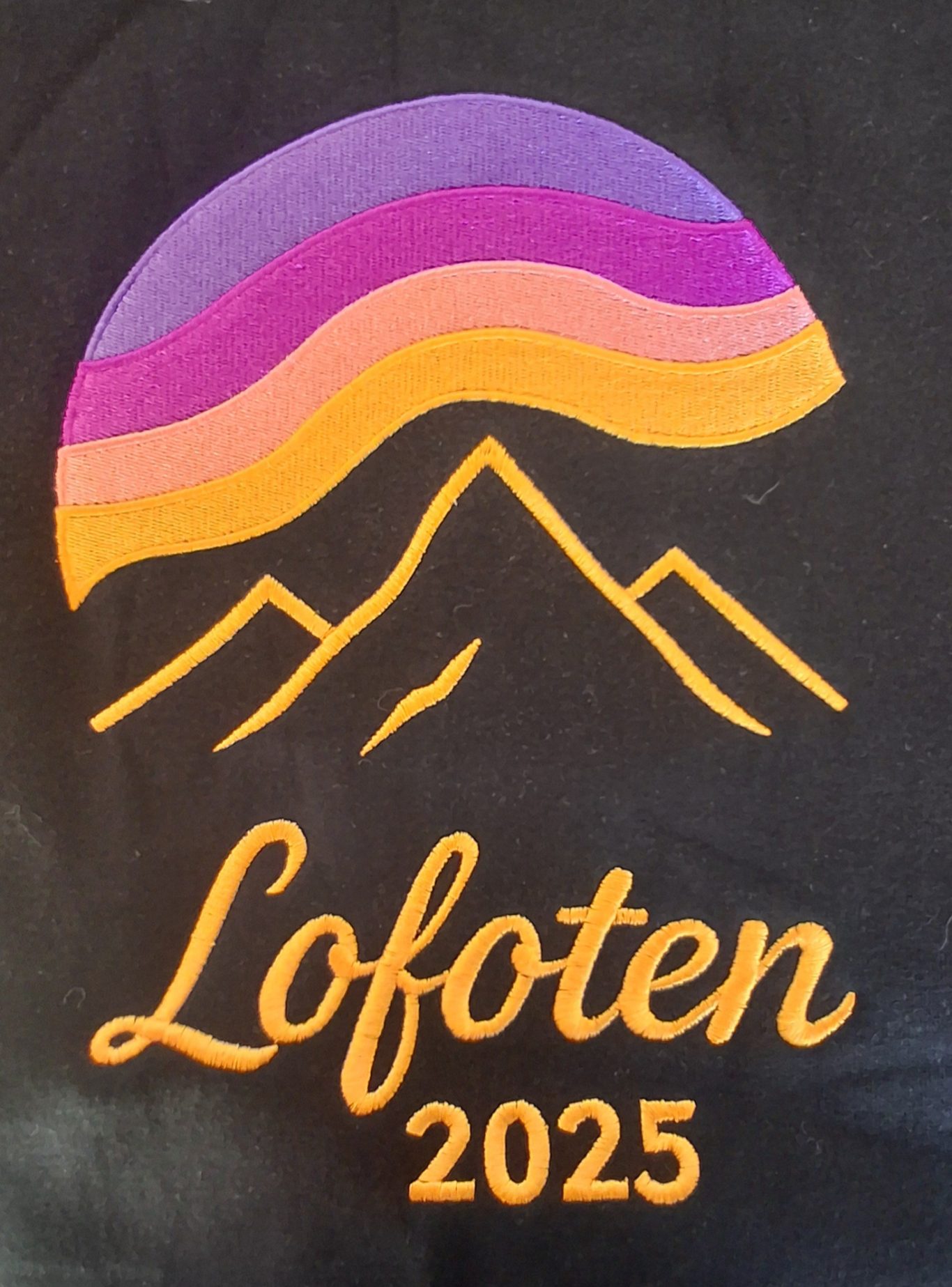 Broderie dos sur sweat Broderie dos sur sweat